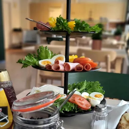 Enjoynature Nocleg ze śniadaniem 3*